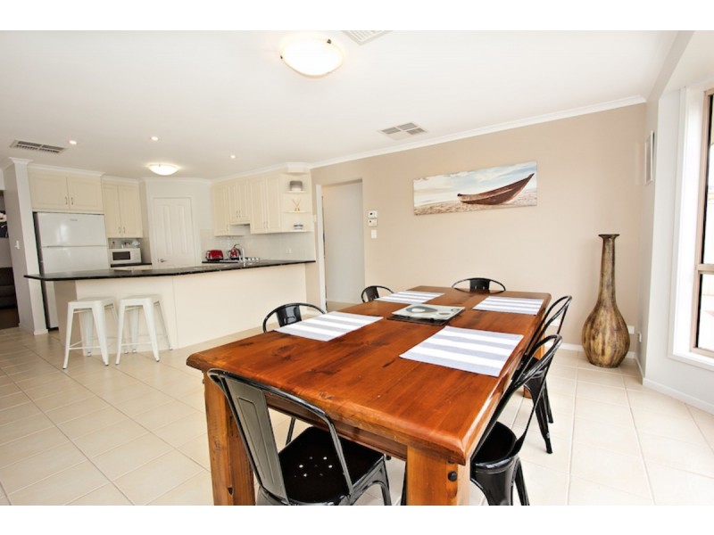 8 McLaren Court, Munno Para West SA 5115