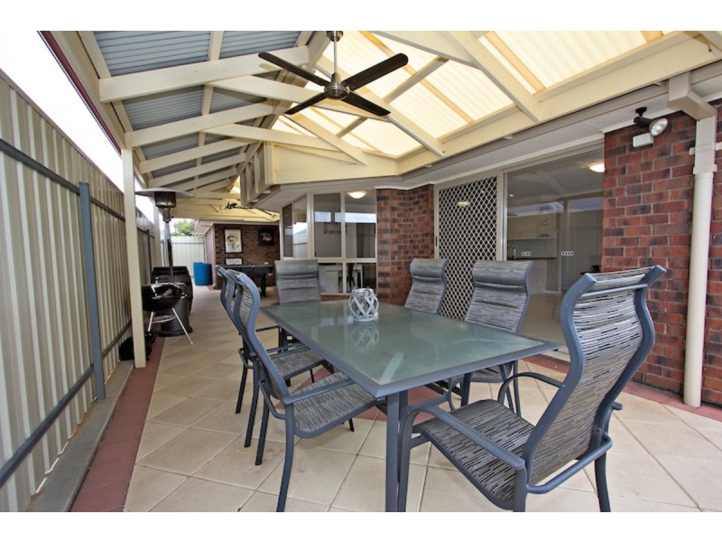 8 McLaren Court, Munno Para West SA 5115