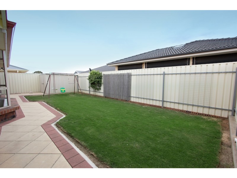 8 McLaren Court, Munno Para West SA 5115