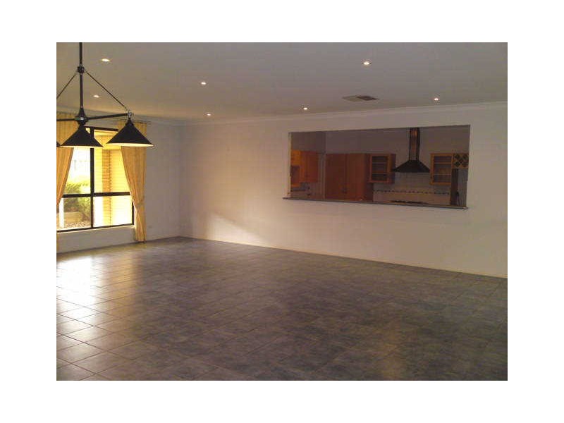 10 Mckinlay Drive, Hewett SA 5118