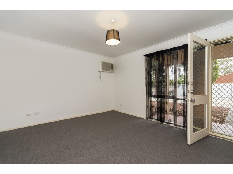 16 May Terrace, Evanston SA 5116