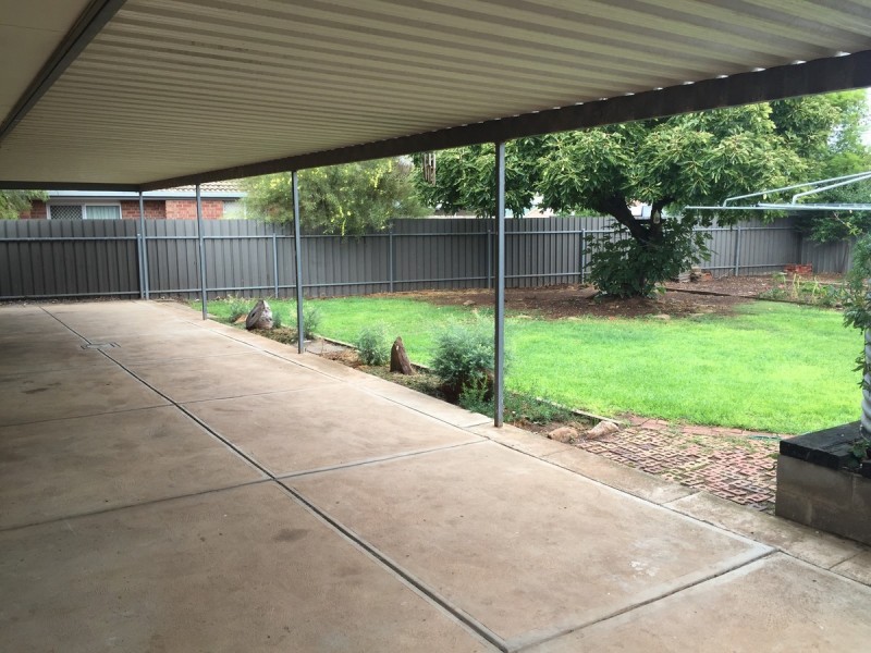 17 Causby Crescent, Willaston SA 5118