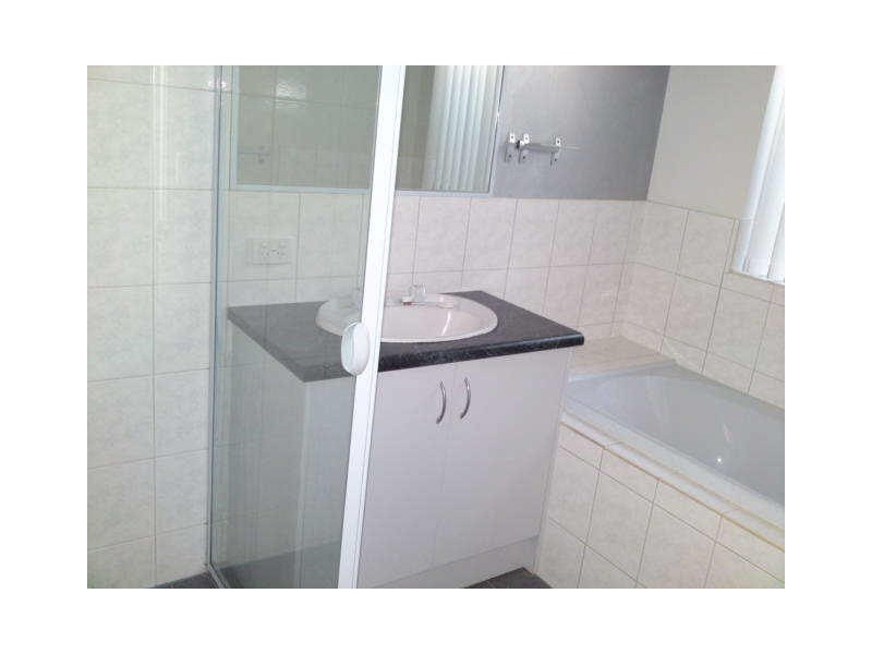 10 Fatchen Close, Evanston Park SA 5116