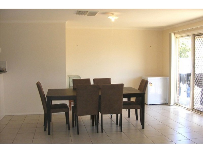 4 Potts Road, Evanston Park SA 5116