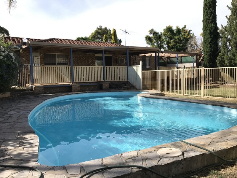 20 Barkley Crescent, Willaston SA 5118