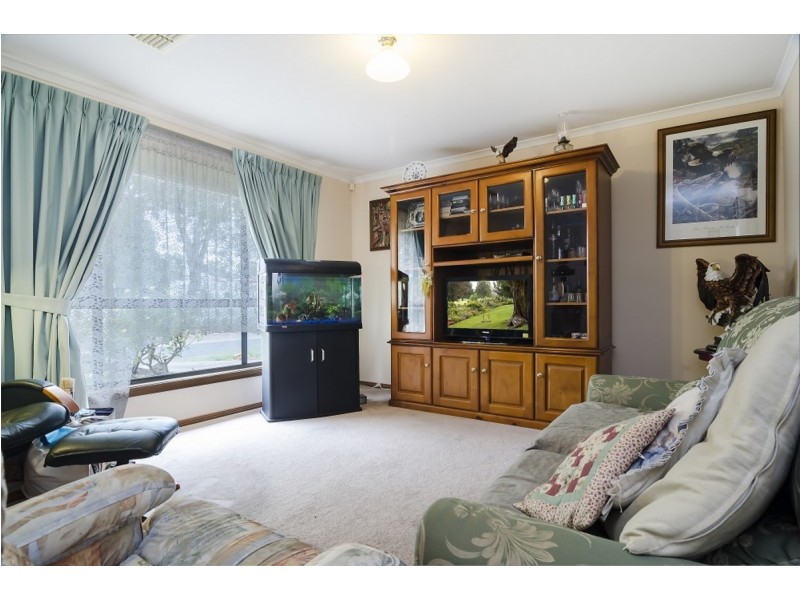 8 Skurray Court, Gawler West SA 5118