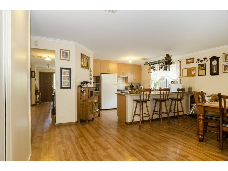 8 Skurray Court, Gawler West SA 5118