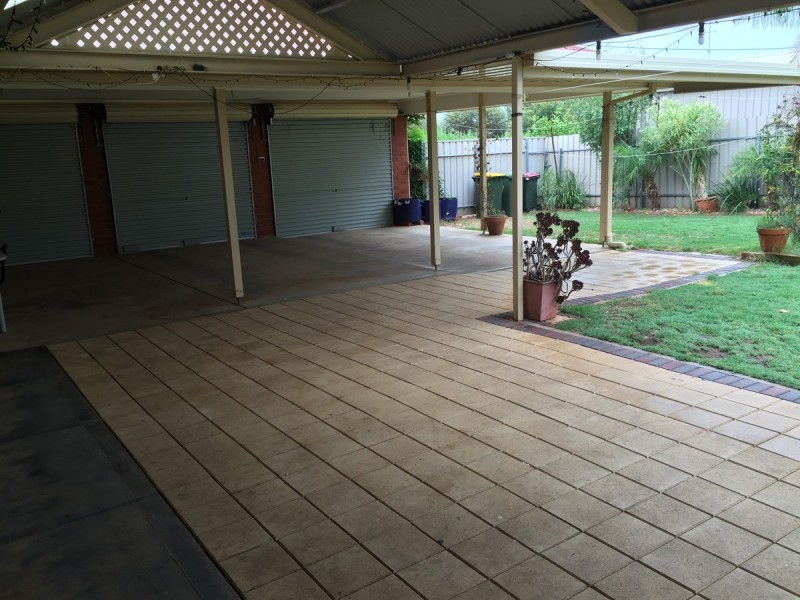 17 Sunnyside Drive, Evanston Park SA 5116