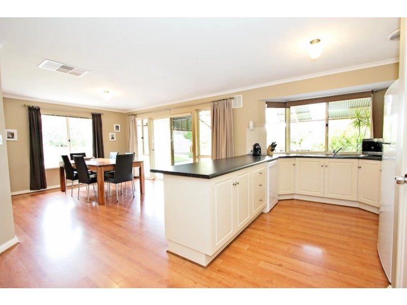 34 Jemalong Crescent, Roseworthy SA 5371