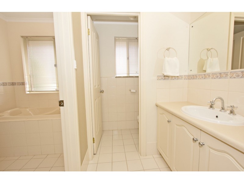 34 Jemalong Crescent, Roseworthy SA 5371