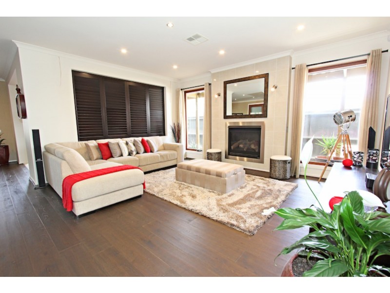 2 Finnis Street, Blakeview SA 5114