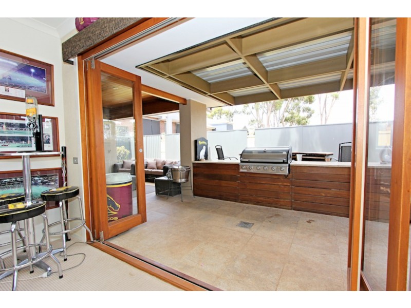 2 Finnis Street, Blakeview SA 5114