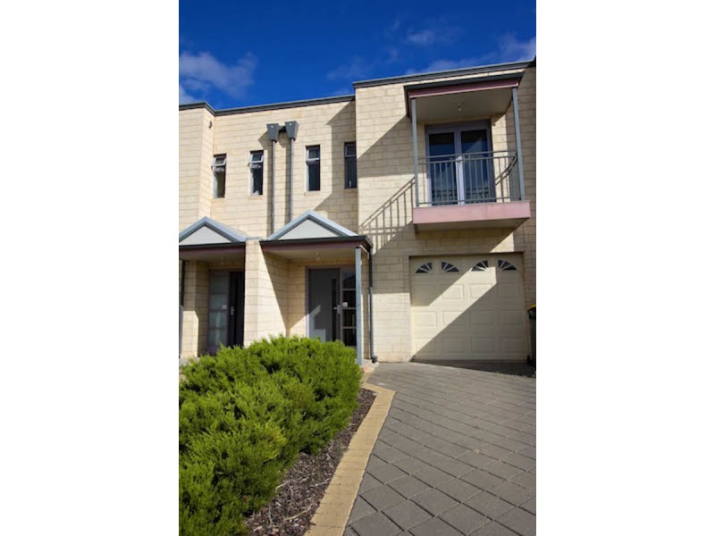 62 Hindmarsh Circuit, Mawson Lakes SA 5095
