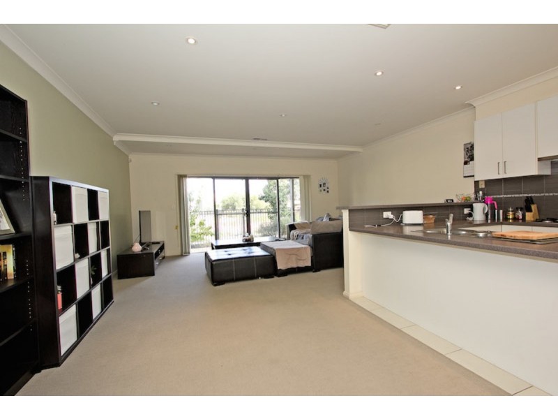 62 Hindmarsh Circuit, Mawson Lakes SA 5095