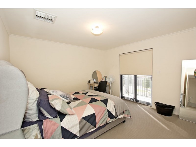 62 Hindmarsh Circuit, Mawson Lakes SA 5095