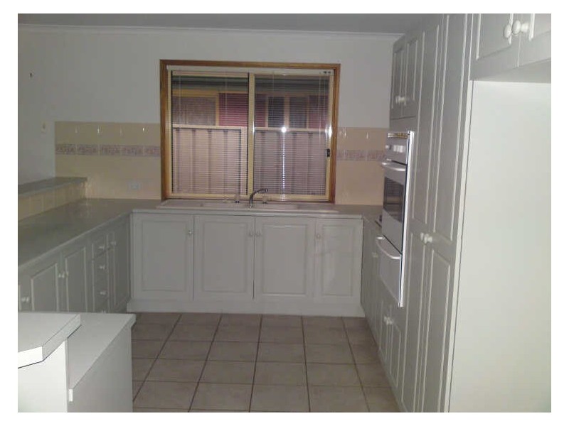 11 Greening Drive, Evanston Park SA 5116