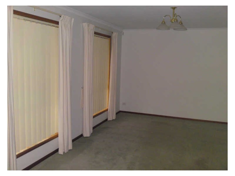 11 Greening Drive, Evanston Park SA 5116