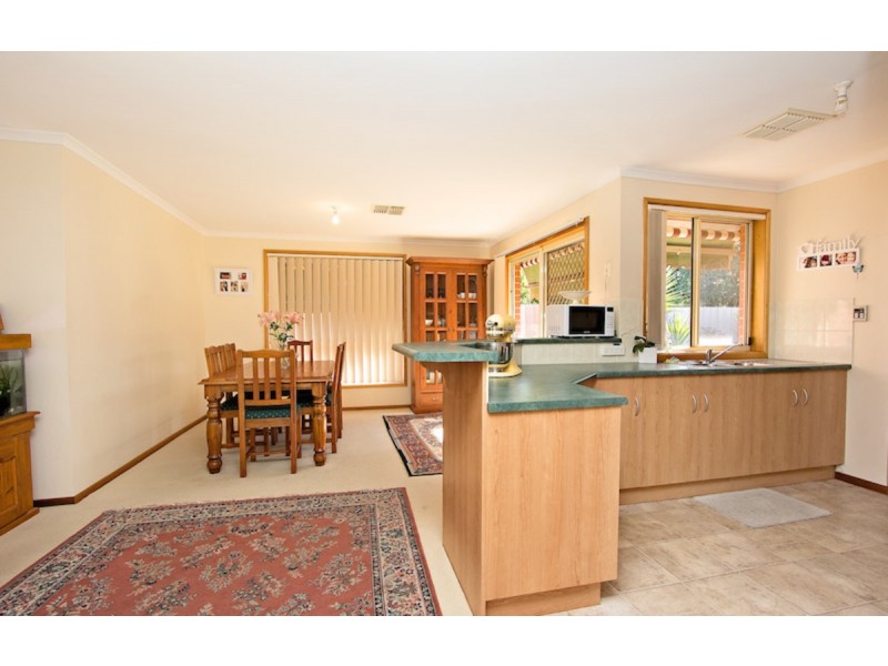 4/5A Burrows Street, Willaston SA 5118