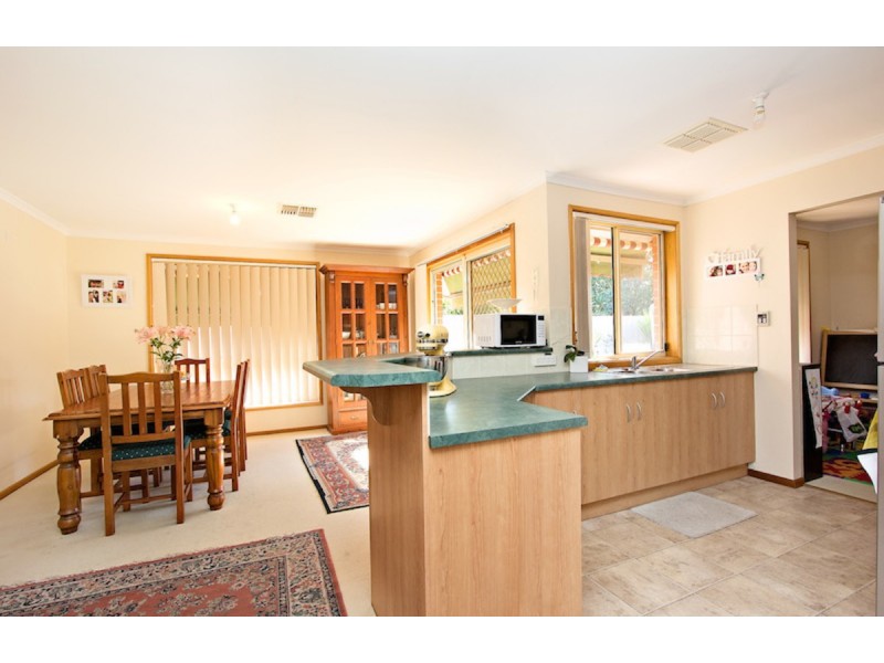 4/5A Burrows Street, Willaston SA 5118