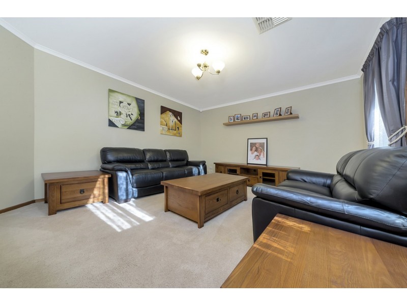 35 Gleeson Grove, Evanston Park SA 5116