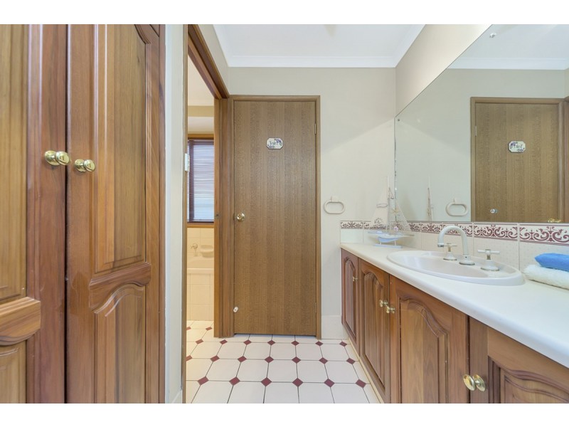 35 Gleeson Grove, Evanston Park SA 5116