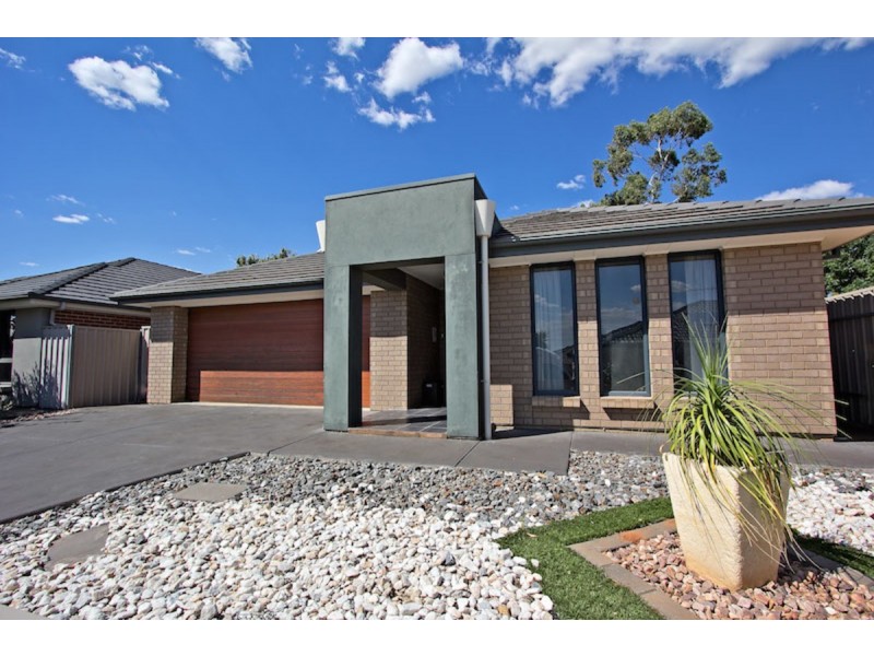 5 Sambell Court, Evanston Park SA 5116