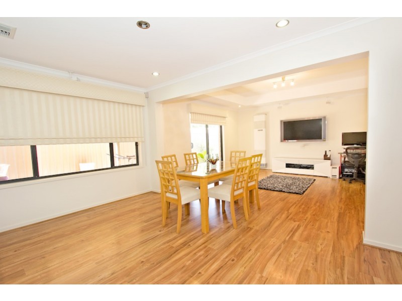 5 Sambell Court, Evanston Park SA 5116