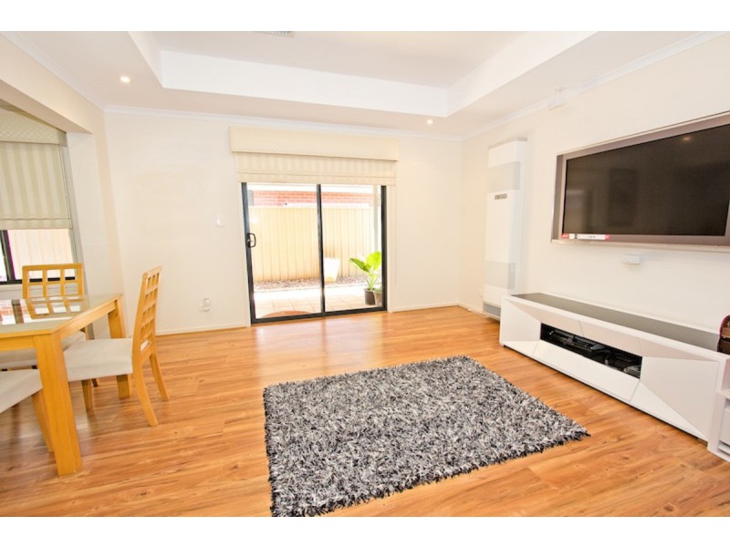 5 Sambell Court, Evanston Park SA 5116