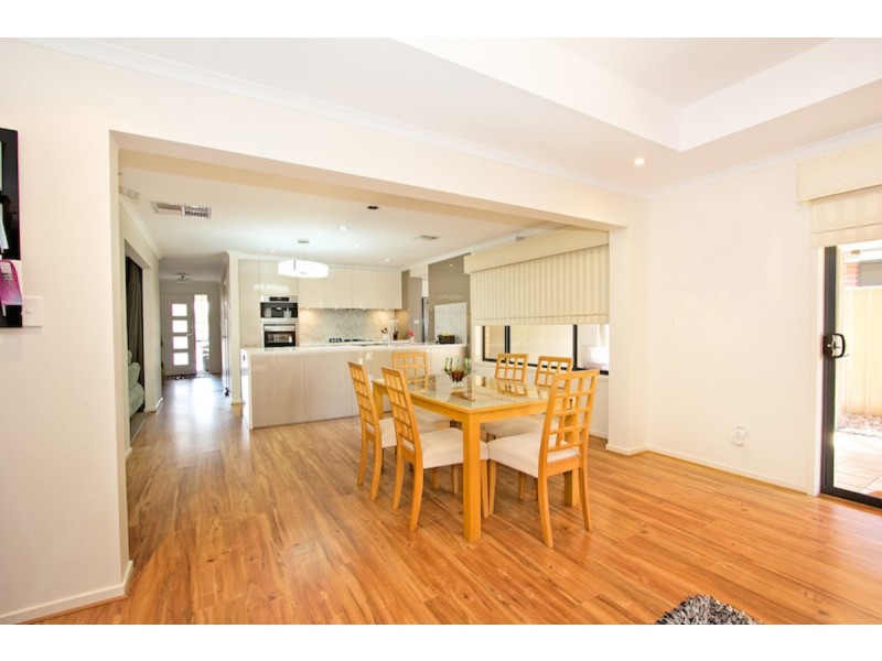 5 Sambell Court, Evanston Park SA 5116