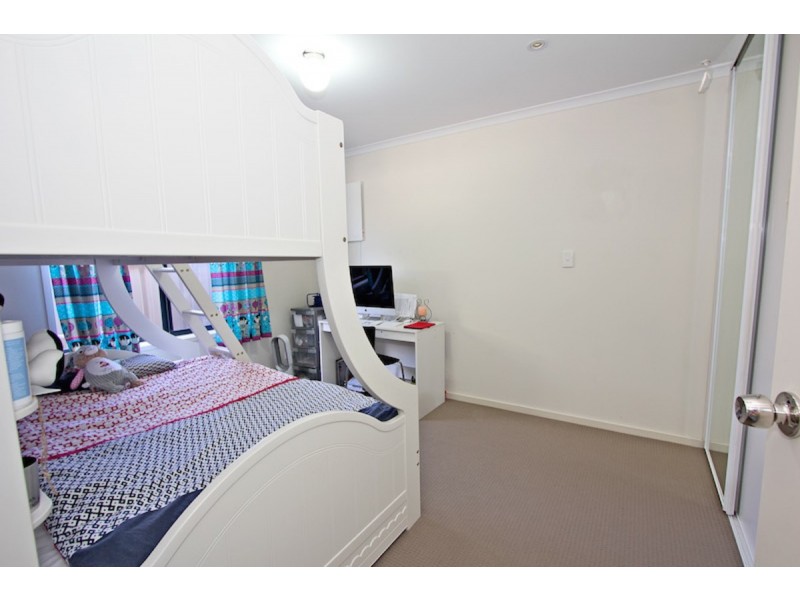 5 Sambell Court, Evanston Park SA 5116