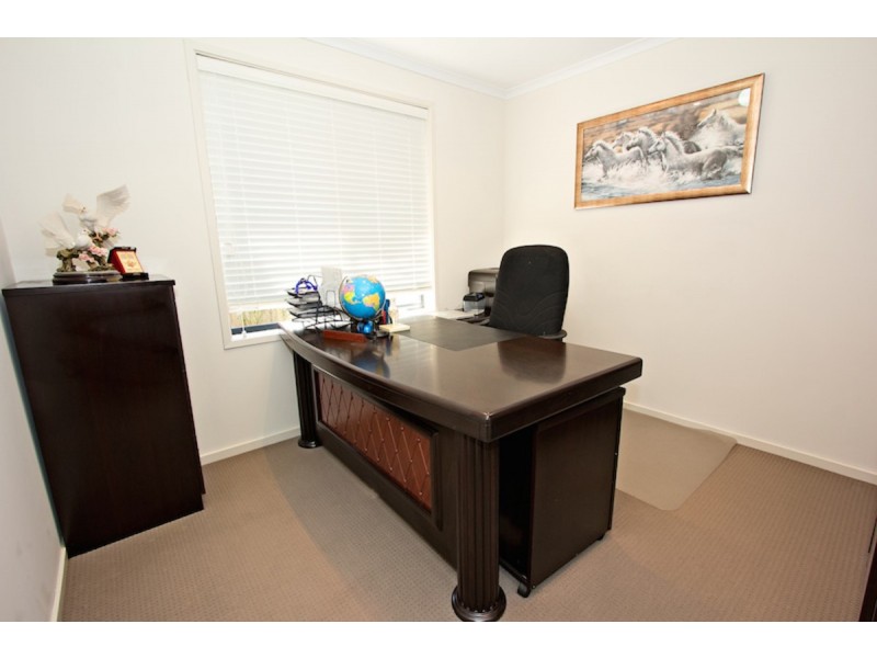 5 Sambell Court, Evanston Park SA 5116