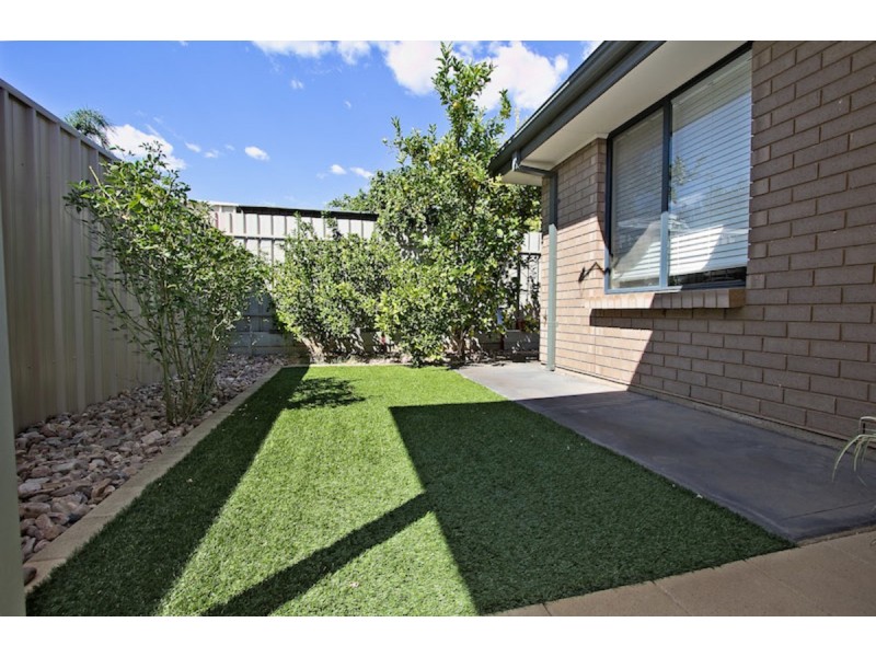 5 Sambell Court, Evanston Park SA 5116