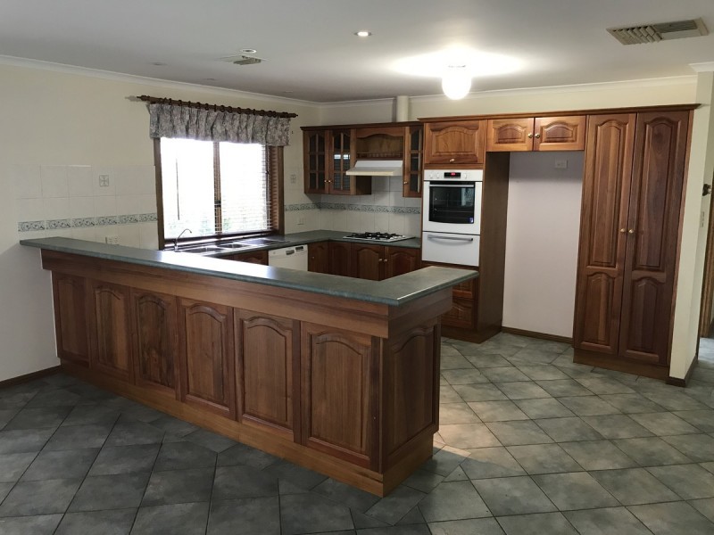 4 Plover Court, Hewett SA 5118