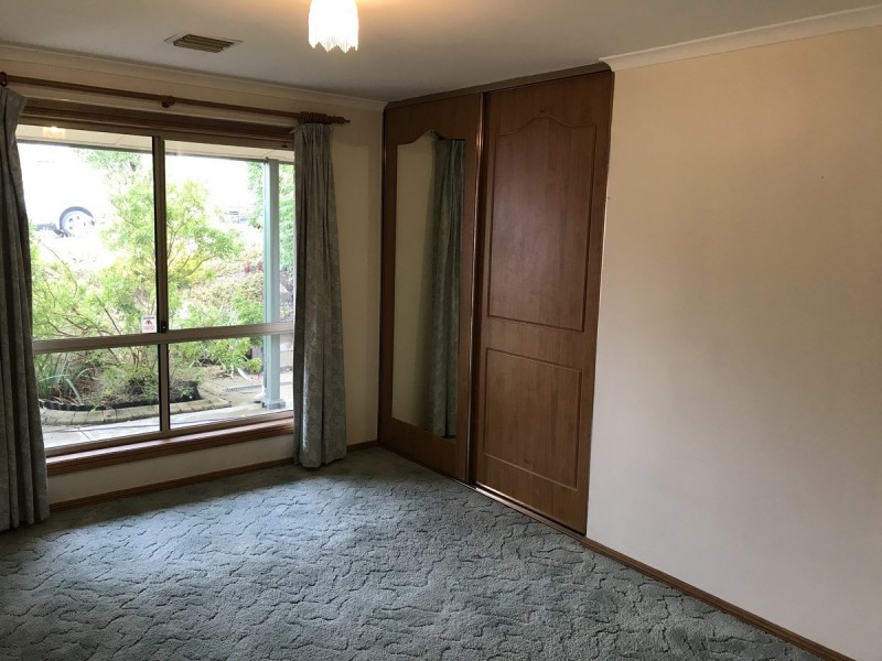 4 Plover Court, Hewett SA 5118