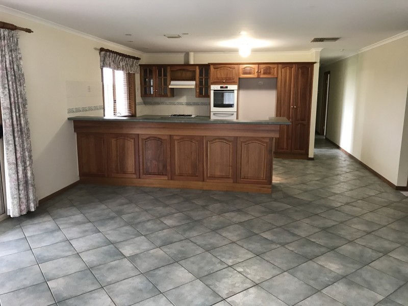 4 Plover Court, Hewett SA 5118