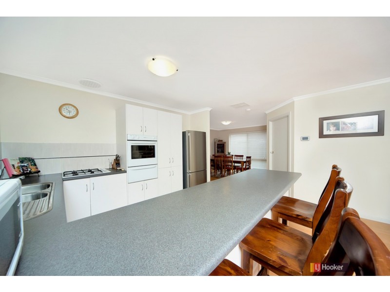 42 Gleeson Grove, Evanston Park SA 5116