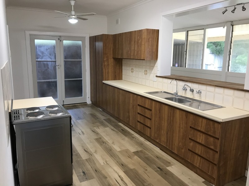 2 Sambell Court, Evanston Park SA 5116