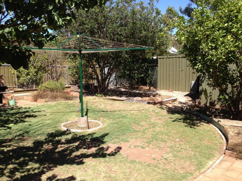 8 St Albans Road, Evanston Park SA 5116