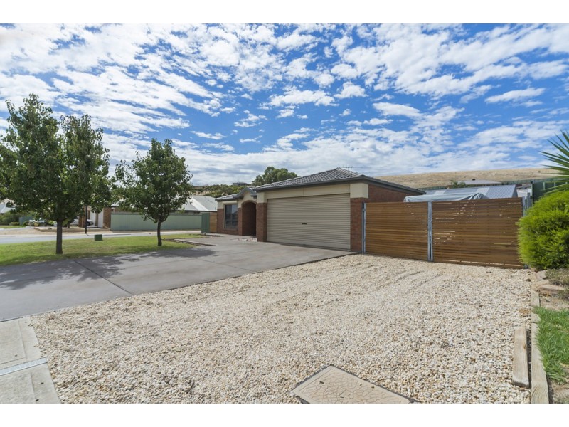 9 Coleman Parade, Evanston Park SA 5116