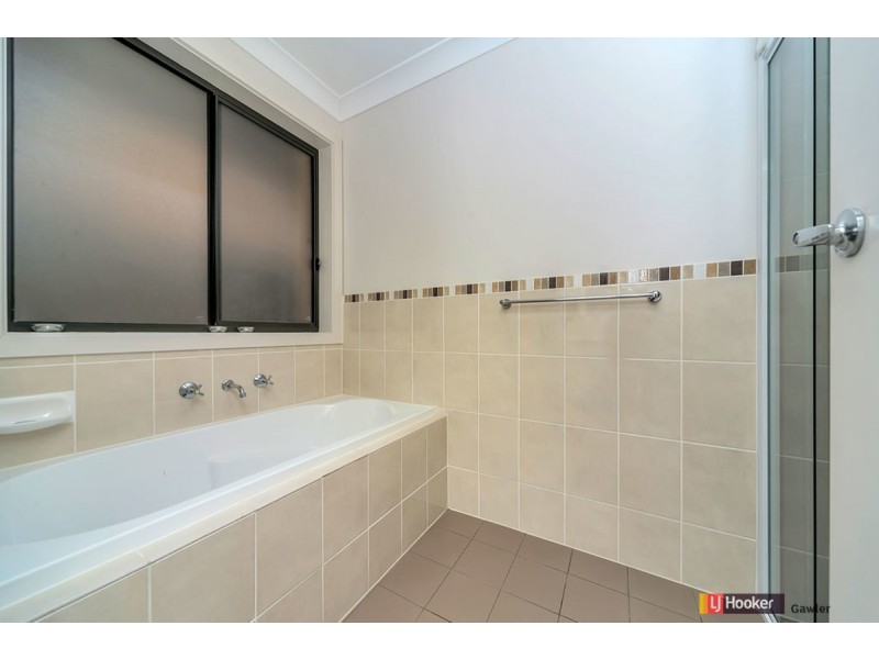 6 Curnow Court, Evanston Park SA 5116