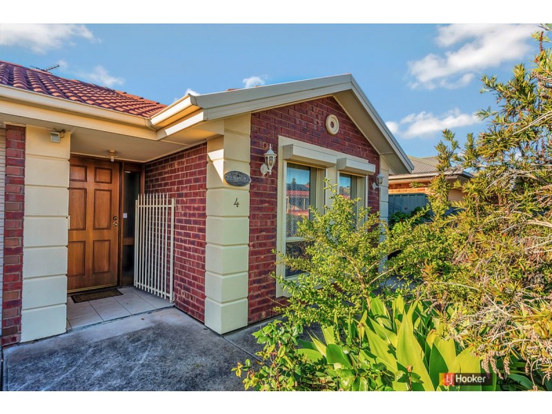 4 Selway Place, Evanston Park SA 5116