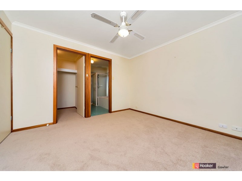 4 Selway Place, Evanston Park SA 5116