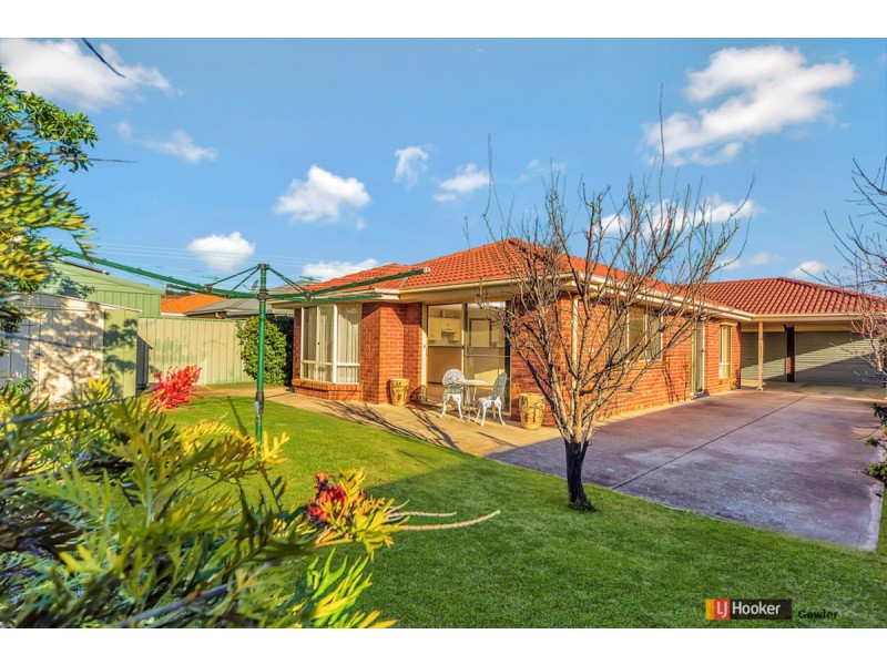 4 Selway Place, Evanston Park SA 5116