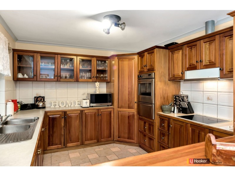 13 Mitchell Court, Williamstown SA 5351