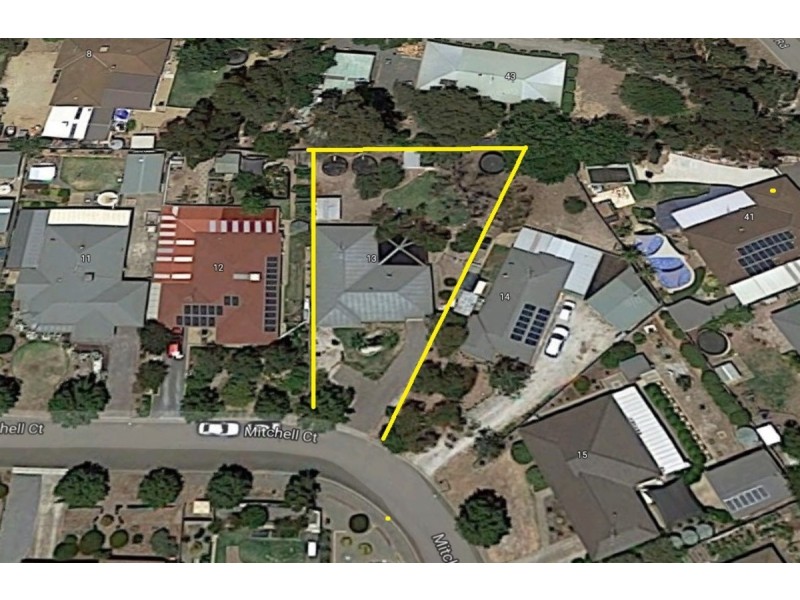 13 Mitchell Court, Williamstown SA 5351