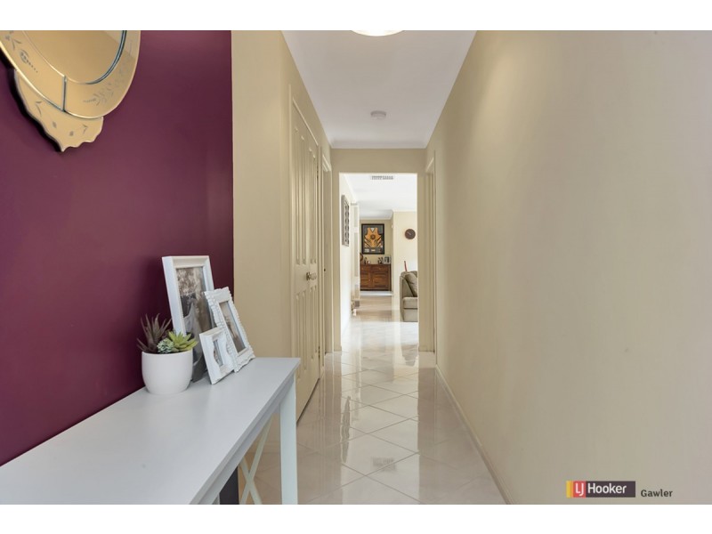 27 McGonigal Drive, Willaston SA 5118