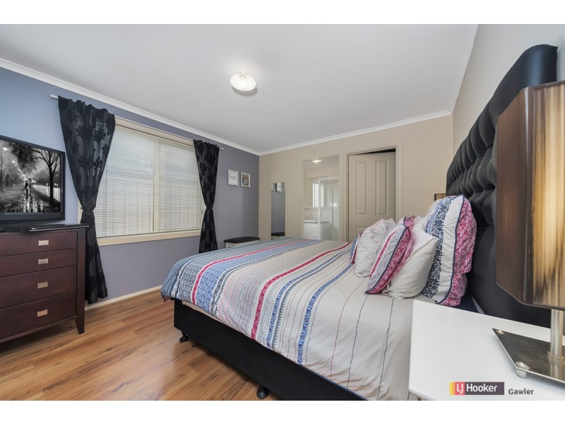 27 McGonigal Drive, Willaston SA 5118