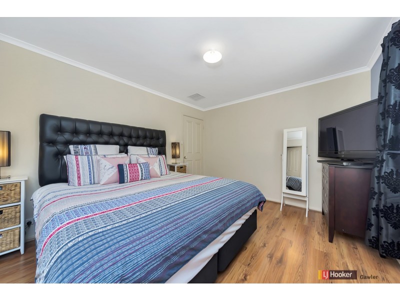 27 McGonigal Drive, Willaston SA 5118