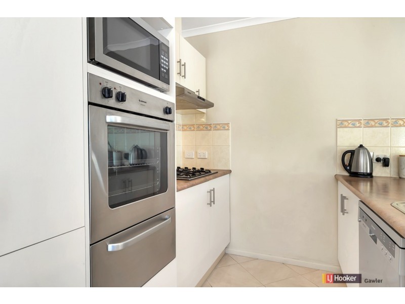 27 McGonigal Drive, Willaston SA 5118