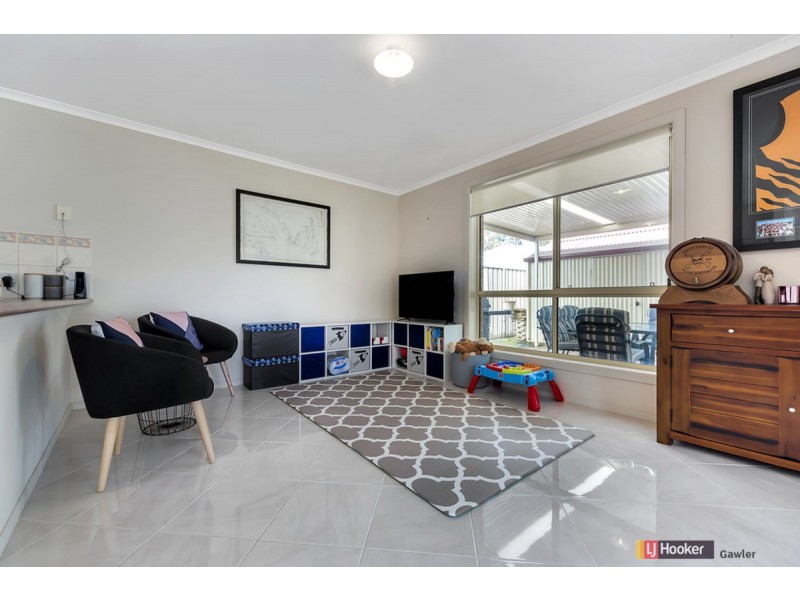 27 McGonigal Drive, Willaston SA 5118